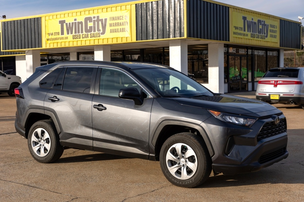 2020 Toyota RAV4 LE Bobby Ledbetter Cars 