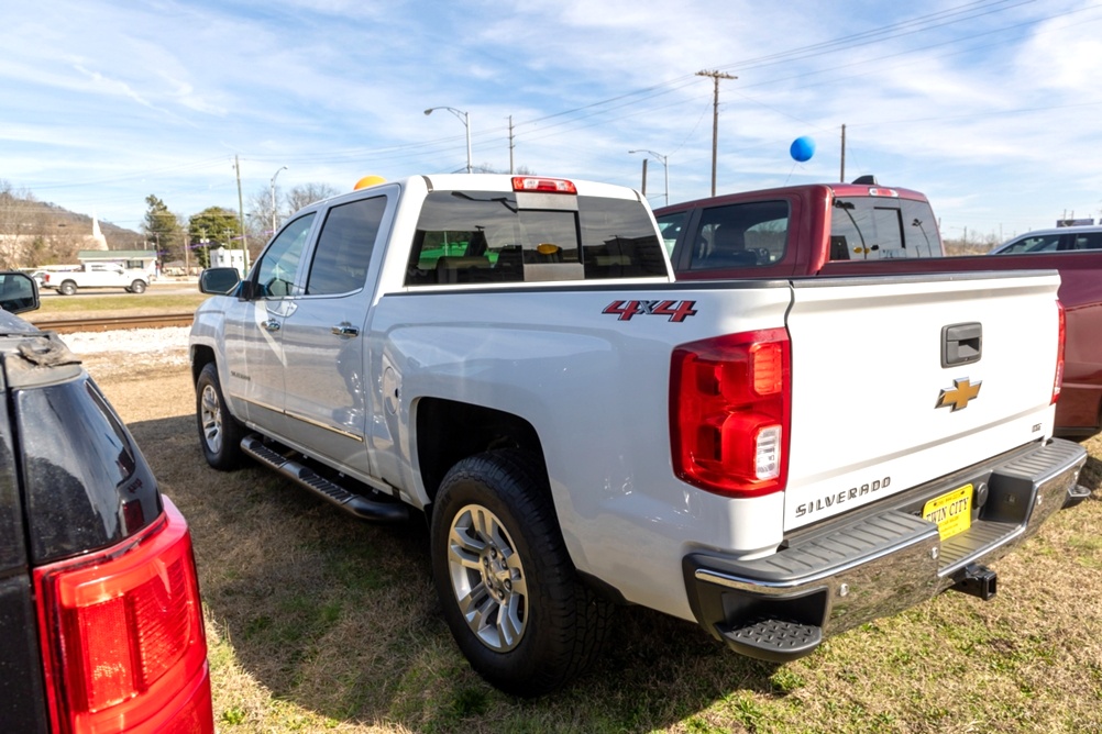 2018 Chevrolet Silverado 1500 LTZ Bobby Ledbetter Cars 