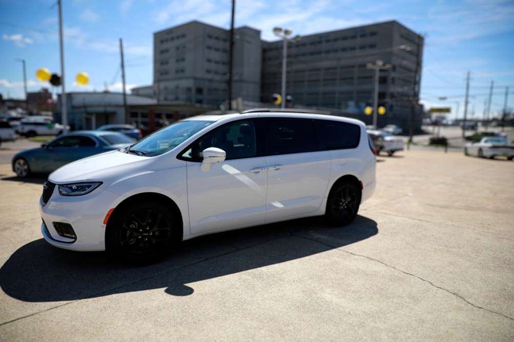 2022 Chrysler Pacifica Limited Bobby Ledbetter Cars 