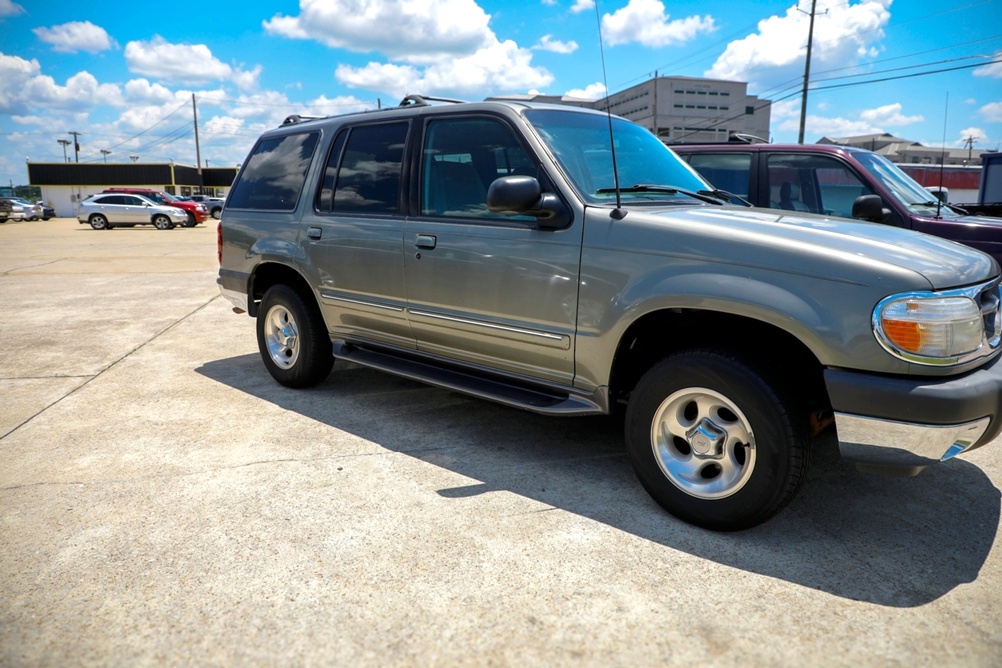 2001 Ford Explorer XLT Bobby Ledbetter Cars 