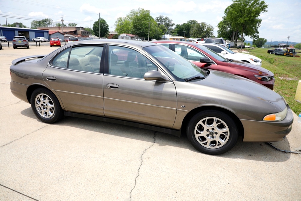 2002 Oldsmobile Intrigue GL Bobby Ledbetter Cars 