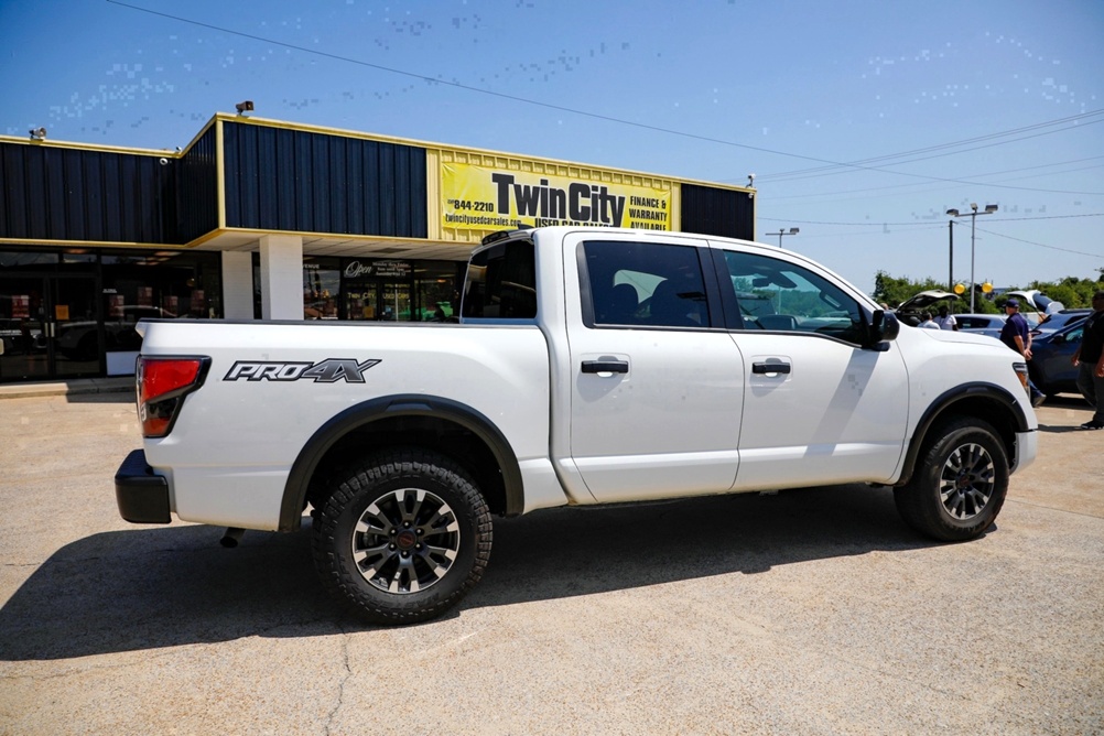 2023 Nissan Titan PRO-4X Bobby Ledbetter Cars 