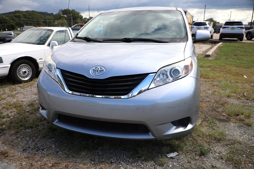 2011 Toyota Sienna LE AAS Bobby Ledbetter Cars 