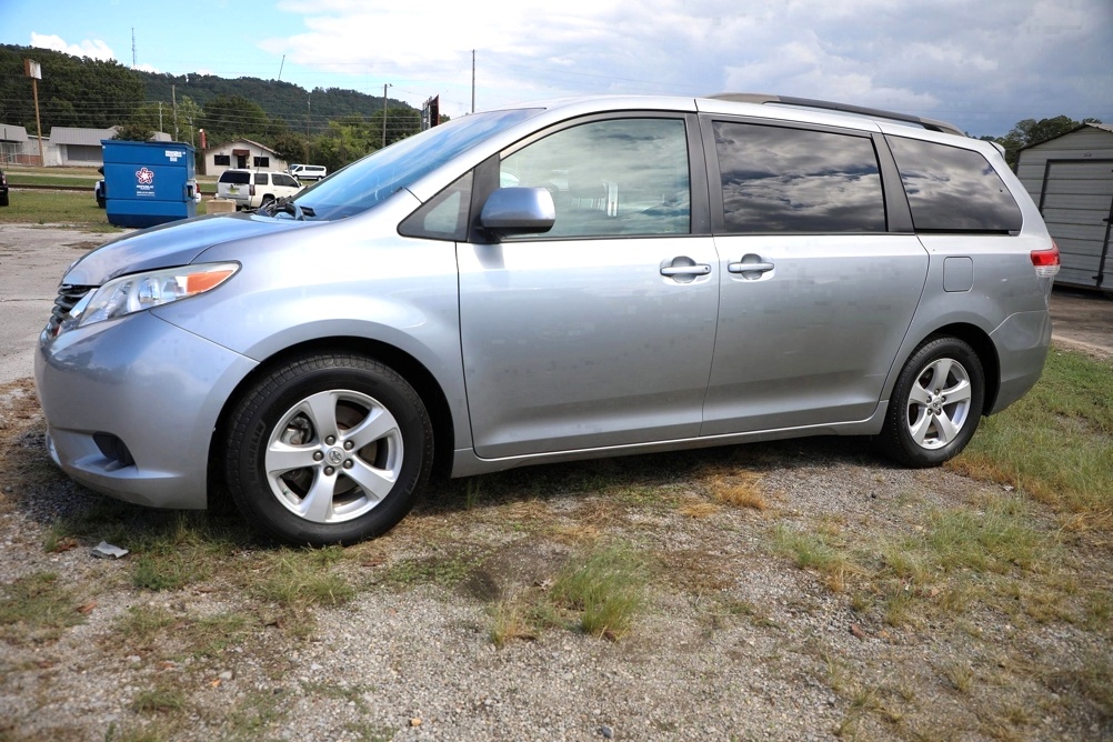 2011 Toyota Sienna LE AAS Bobby Ledbetter Cars 