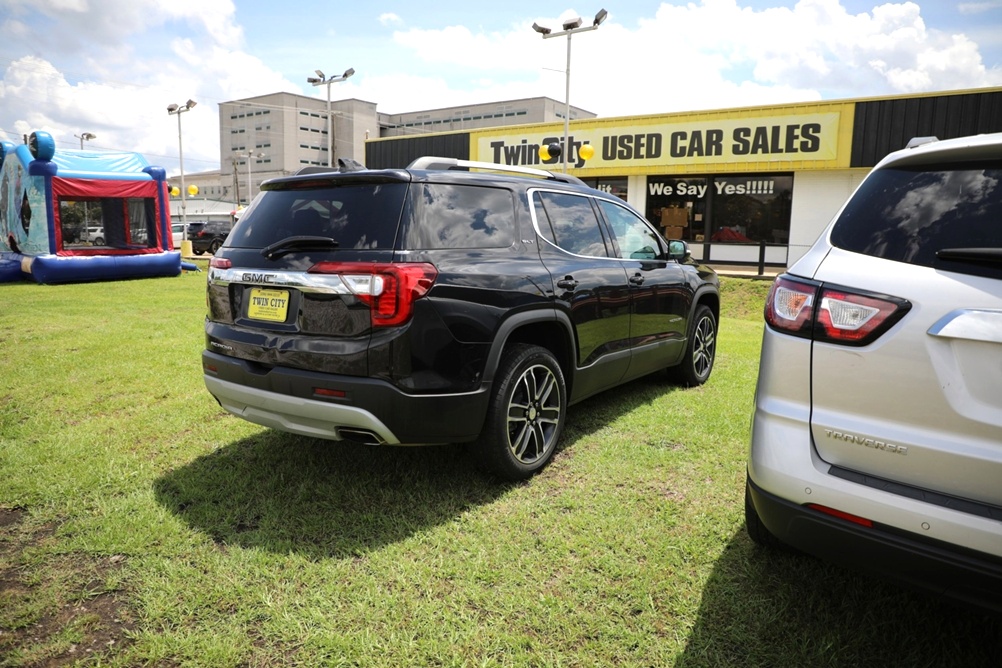 2023 GMC Acadia SLT Bobby Ledbetter Cars 