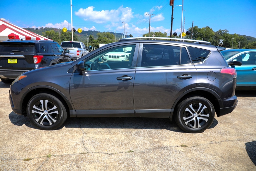 2018 Toyota RAV4 LE Bobby Ledbetter Cars 