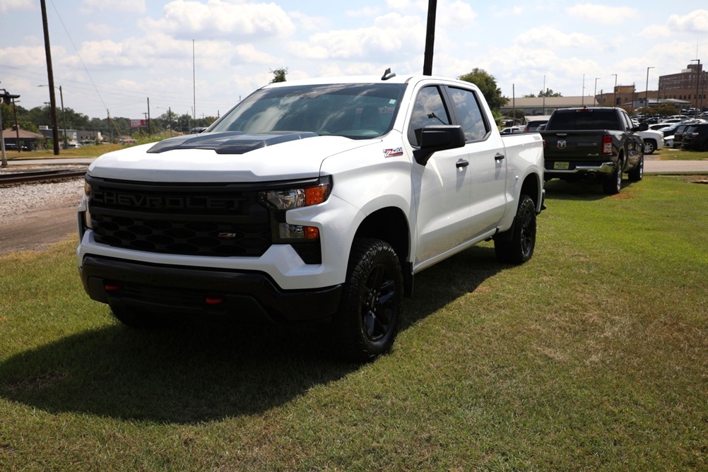 2023 Chevrolet Silverado 1500 Custom Trail Boss Bobby Ledbetter Cars 