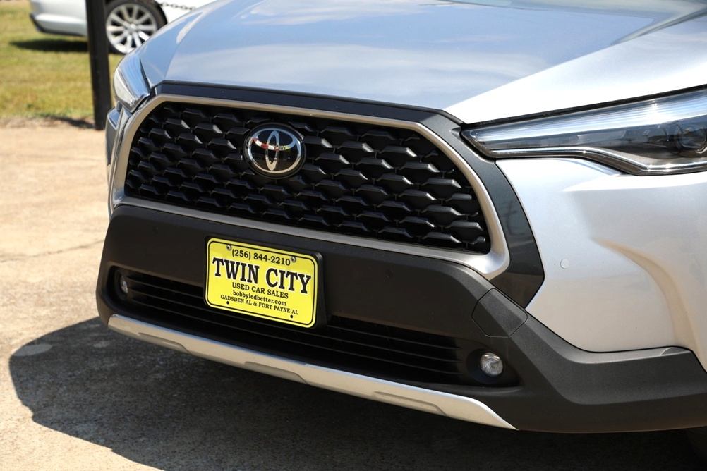 2022 Toyota Corolla Cross XLE Bobby Ledbetter Cars 